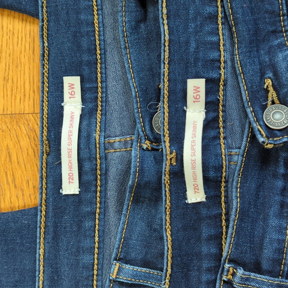 Two 720 Levi Bundle, Euc - image 2